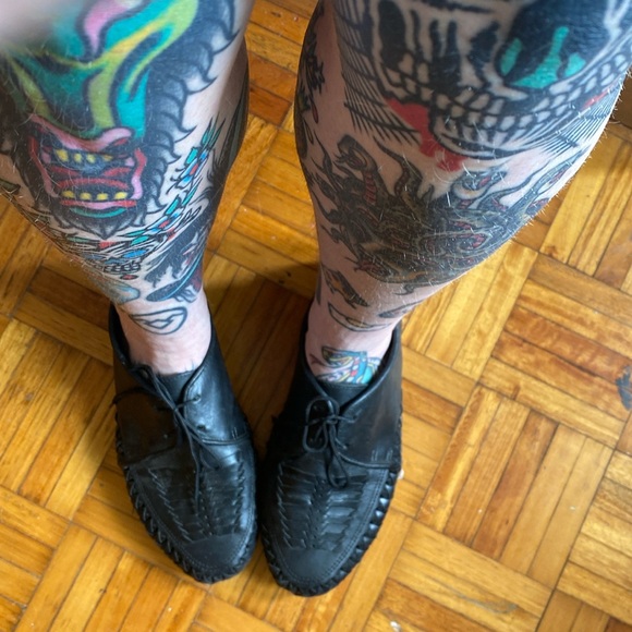 Handwoven leather shoes. - Picture 1 of 4